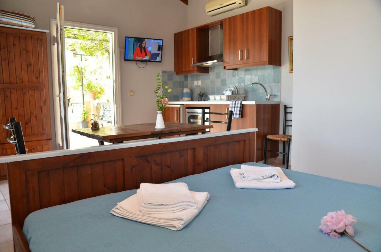 Thalassa Studios Palaiokastritsa Esterno foto